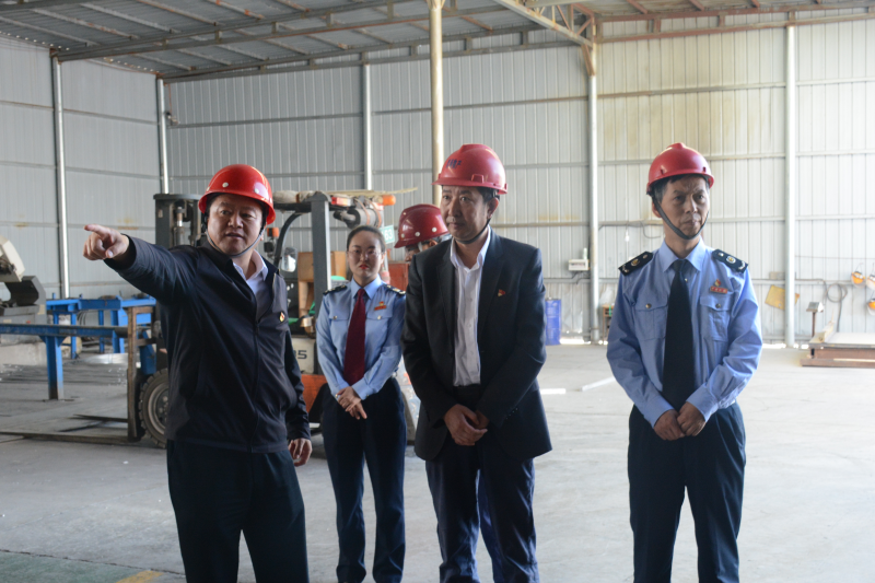 西寧市稅務(wù)局黨委書記、局長劉興華蒞臨 青海物產(chǎn)工業(yè)投資有限公司調(diào)研