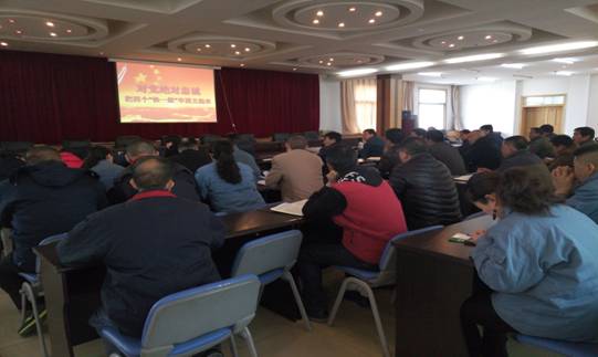 堅(jiān)定信念 對(duì)黨忠誠，融會(huì)貫通 學(xué)以致用