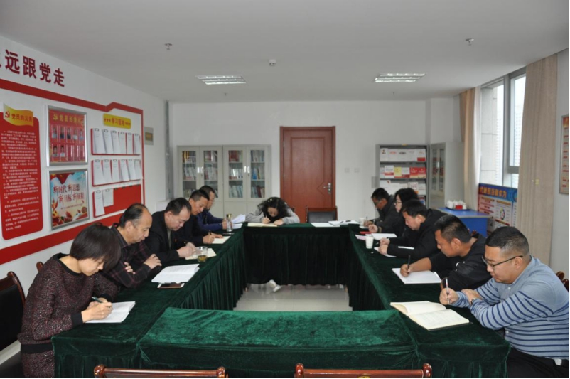 銘記“生命線”、分清“是非線” 修筑“防腐線”、不踩“高壓線”