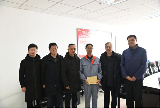 走訪慰問專家人才，為人才創(chuàng)新營造良好的環(huán)境